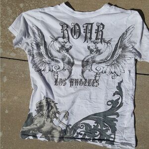 Roar White Graphic Winged Lion Back Tee